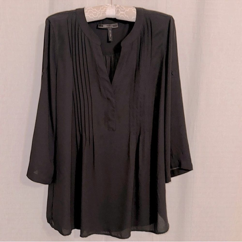 BCBG S Black Pleated Front Roll Up Tab Quarter Sleeves V-Neck Blouse
